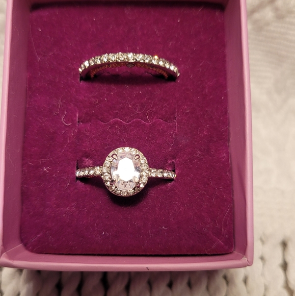 Wedding Set - Picture 2 of 12